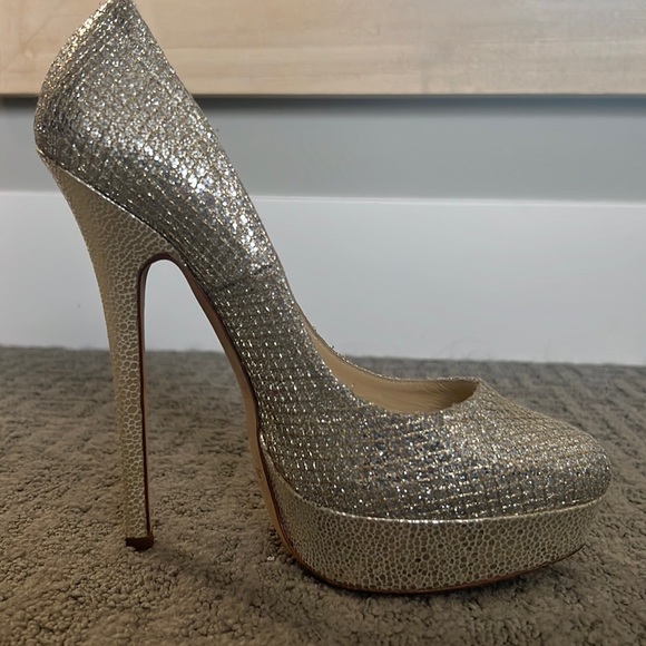 Eros Jimmy Choos- like new. 1/2 size too small for me - Picture 5 of 9